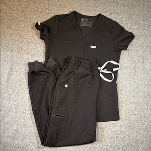 FIGS Black Scrub Set XXS Top + Small Pants Technical Collection